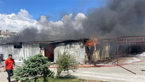 K­a­h­r­a­m­a­n­m­a­r­a­ş­­t­a­ ­f­a­b­r­i­k­a­ ­y­a­n­g­ı­n­ı­ ­-­ ­S­o­n­ ­D­a­k­i­k­a­ ­H­a­b­e­r­l­e­r­